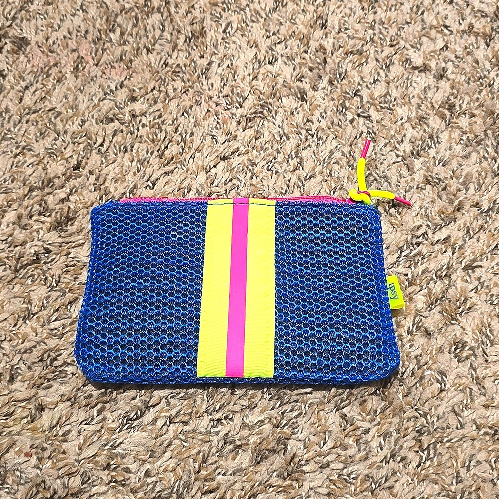Ipsy Scuba Makeup Bag - Bundle and Save - Picture 1 of 3